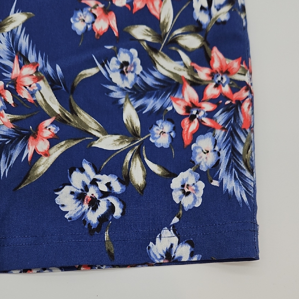 Mario Serrani Blue Floral Women's Skort Size Large - Picture 2 of 8